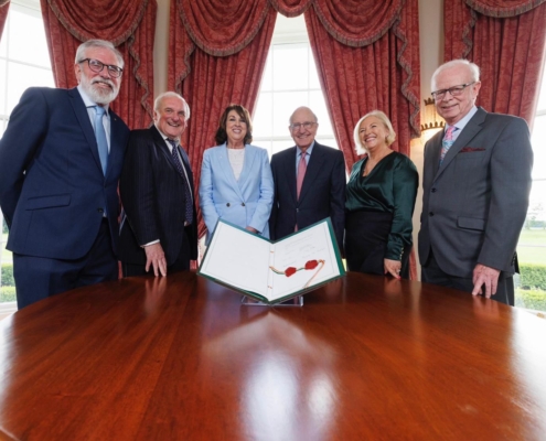 Bertie Ahern with Senator George Mitchell, Lord Reg Empey, Liz O’Donnell, Gerry Adams and USA Ambassador Claire Cronin having a fireside chat to discuss the Good Friday Agreement